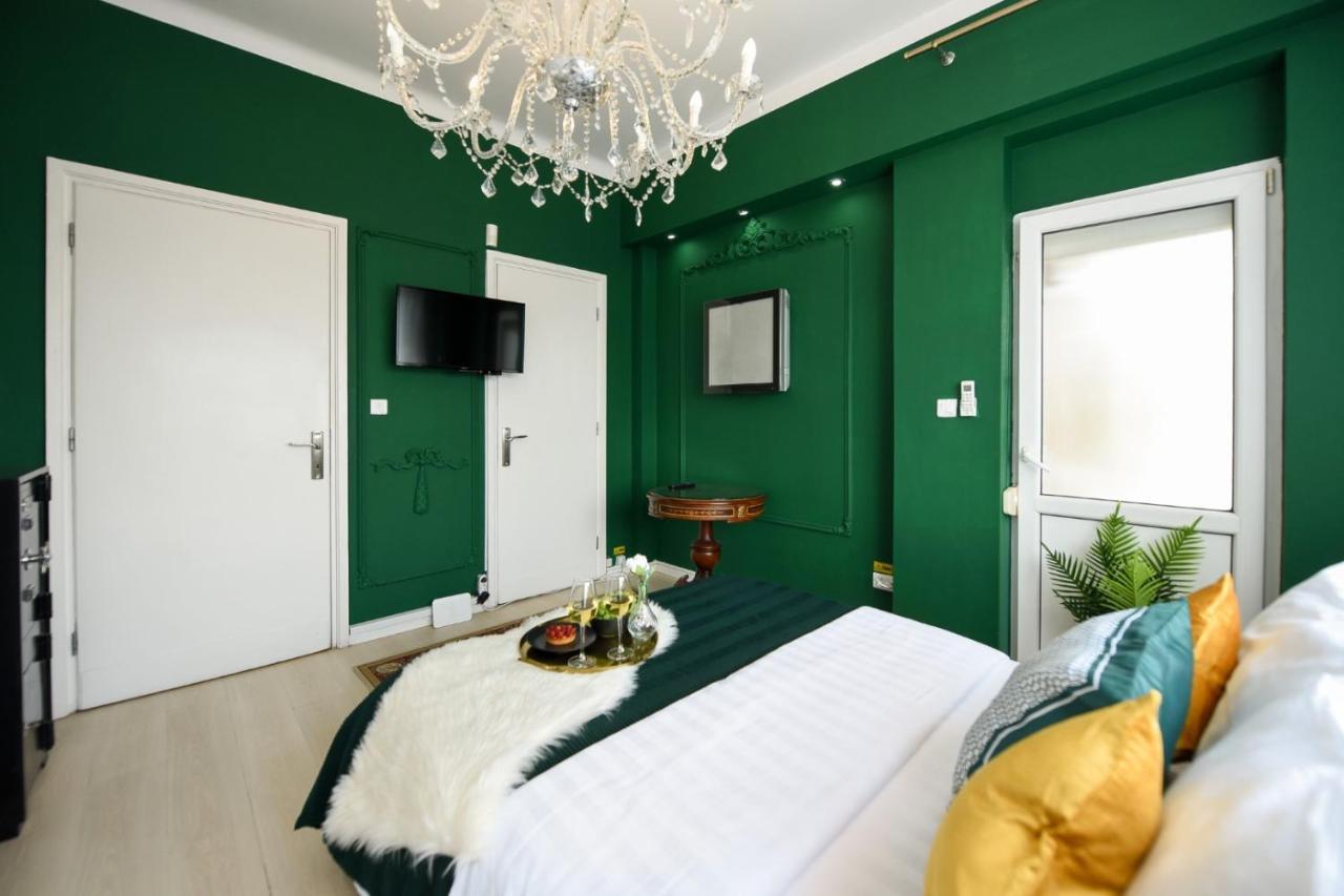 Baroque Splendor: Breathtaking Views & Design Apartment Bucharest Exterior photo
